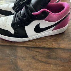 Jordan 1 Low Fuchsia