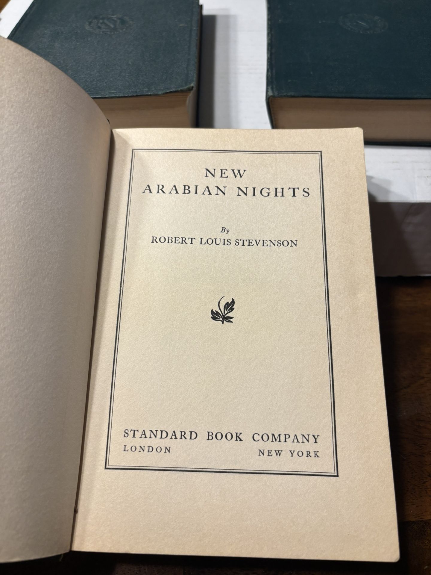 Robert Louis Stevenson—NEW ARABIAN NIGHTS—Standard Book Co.