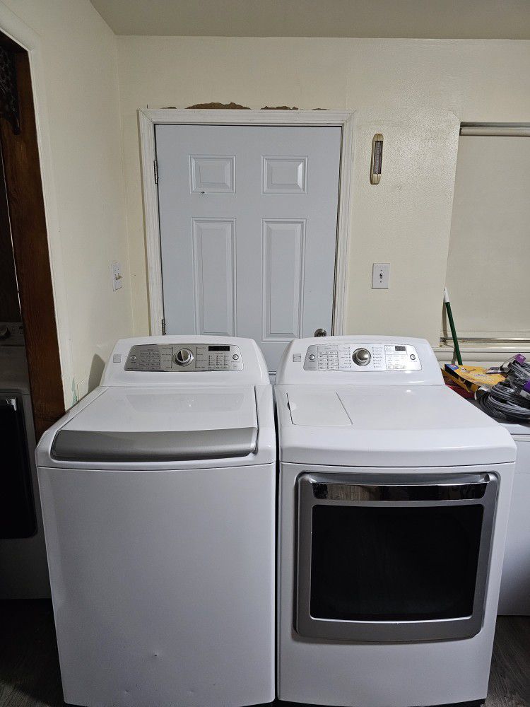 SET WASHER AND DRYER KENMORE XL CAPACITY GOOD CONDITION BOTH ELECTRIC HEAVY DUTY DELIVERY AVAILABLE WE DO REPAIRS 