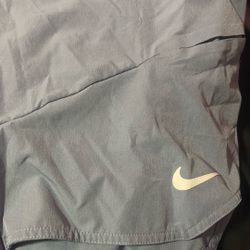 Men’s Nike size M Shorts