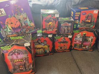 Lemax Spooky Collection **Please Read**