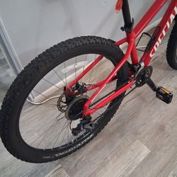 Specialized RockHopper Mountain Bike  27x5 Tires Like New 250