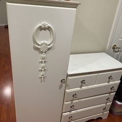 White Shelf with Drawers