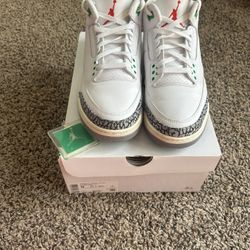 Jordan 3 Lucky Green ( Size 10.5mens/12womens)