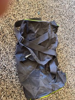 Kenneth Cole gym bag