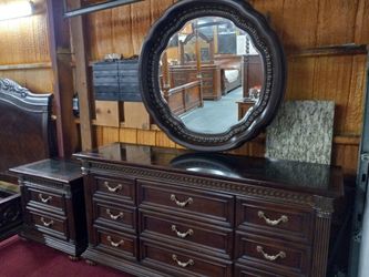 King Sleigh Bedroom Set By American Signature Furniture