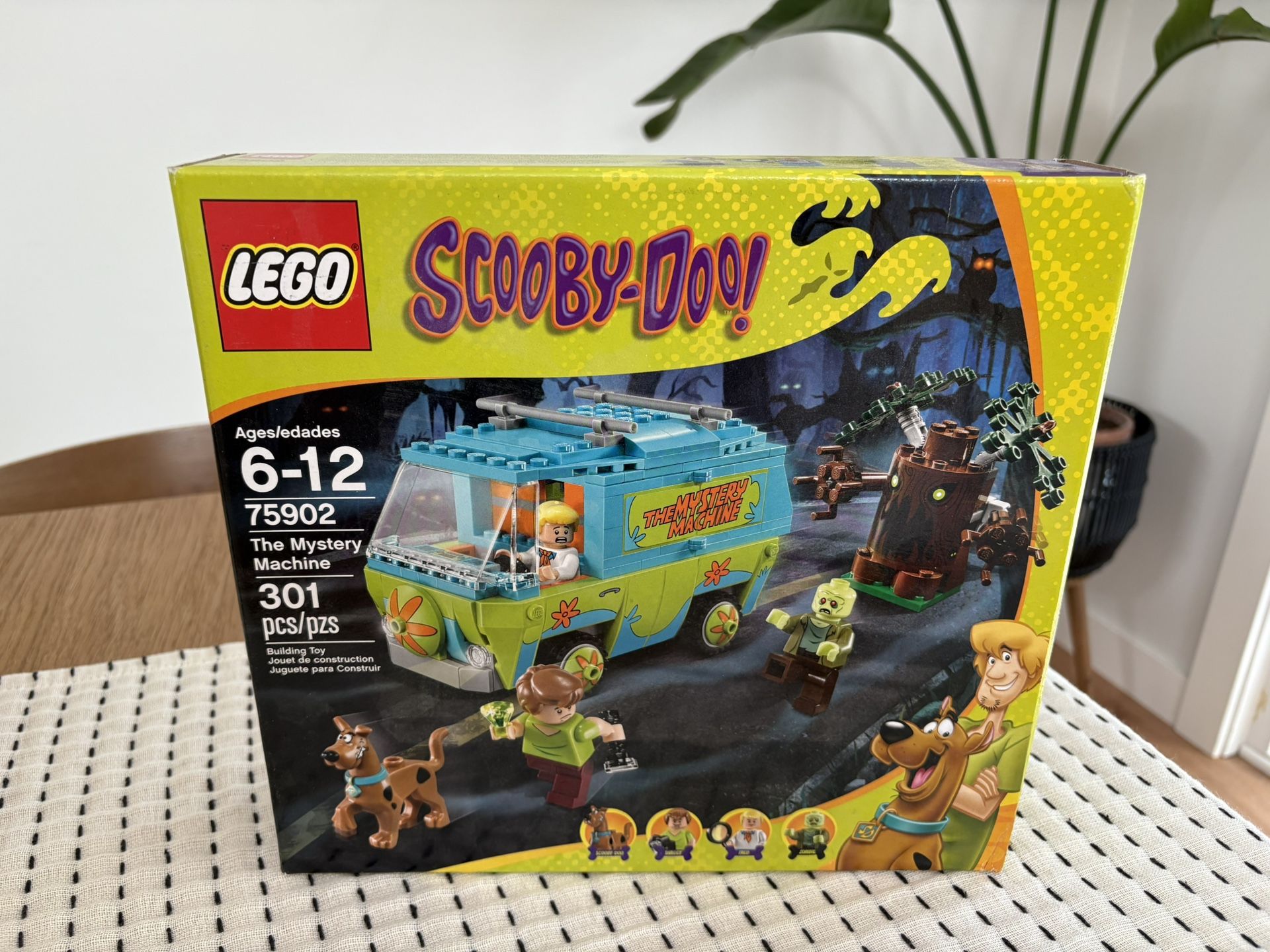 Lego Scooby Doo Mystery Machine 75902