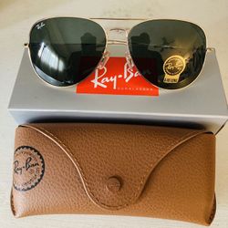 New Classic Rayban Aviator