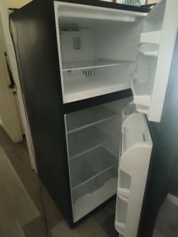 Whirlpool 20.9 cu ft with ice maker