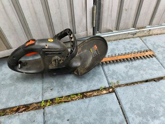 Black & Decker hedge trimmer