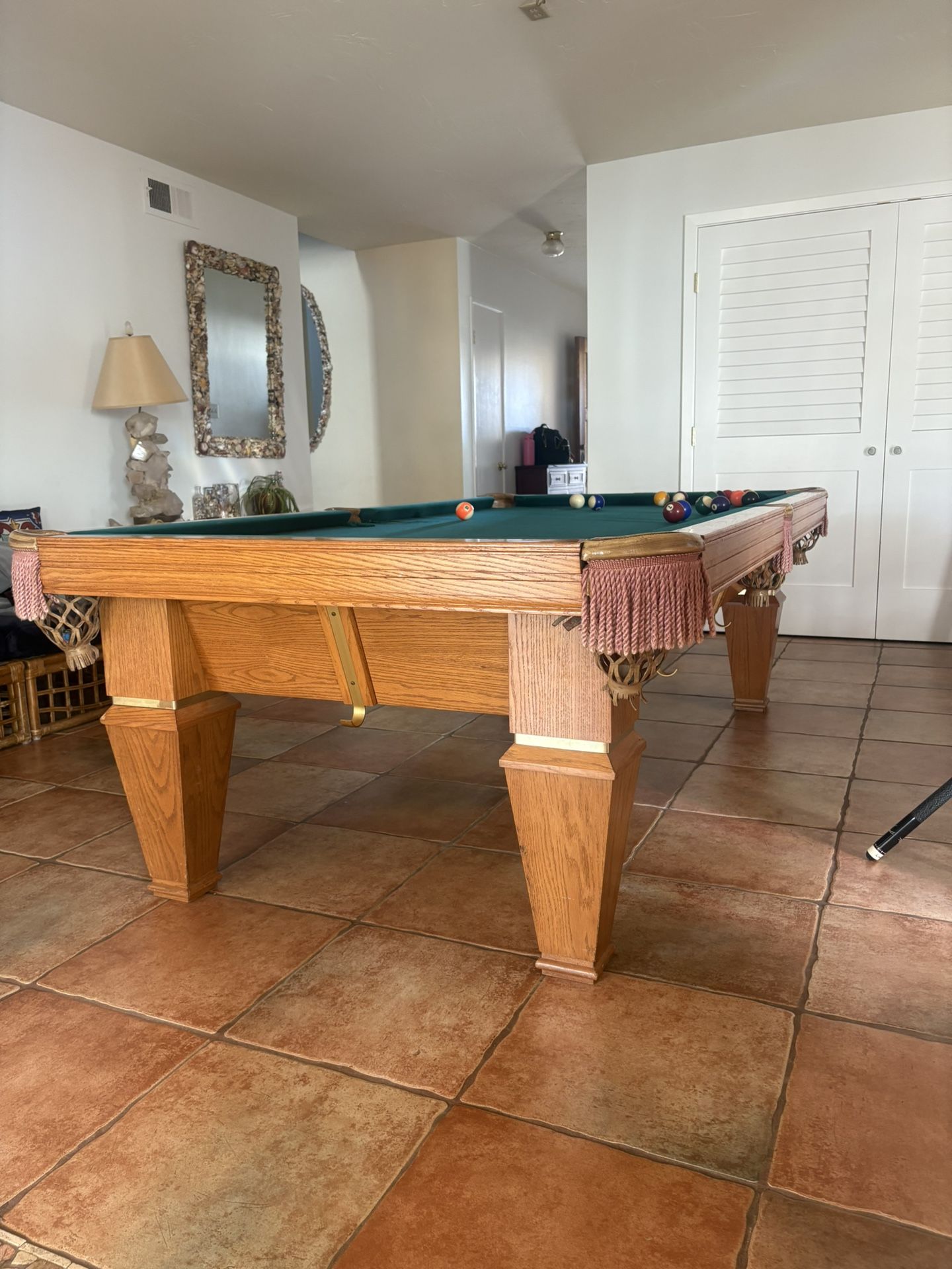 Pool Table Bruinwick 8ft ( Free Delivery & Set Up & New Color Felt Of Your Choice ) 