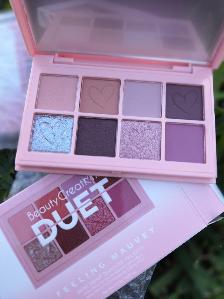 Beauty Creations Eyeshadow Mini Pallet