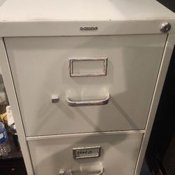 FILE CABINET 4 DRAWERS