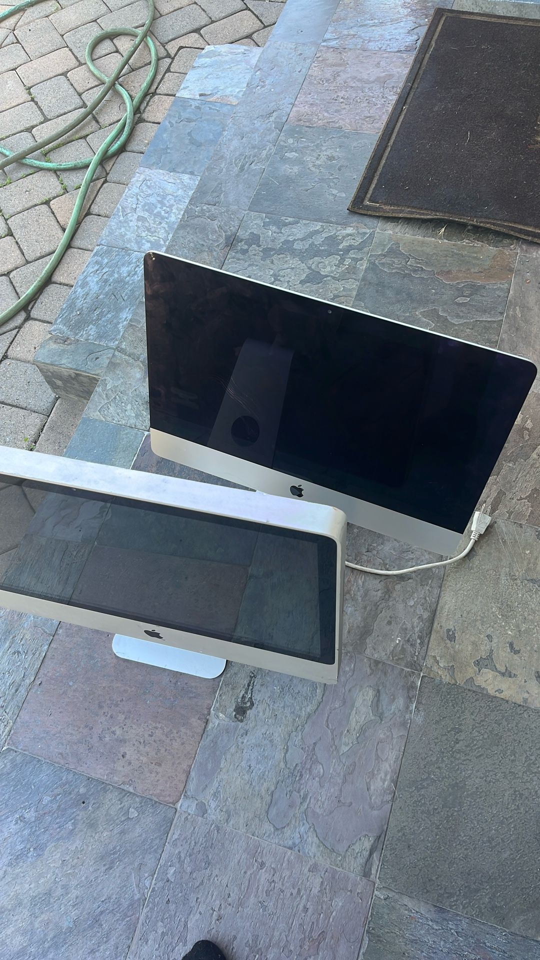 Apple laptop