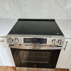 New GE 30 in. 5 Burner Element Slide-In Electric Range in Stainless Steel with Crisp Mode