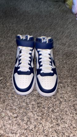 Nike Court Borough Mids