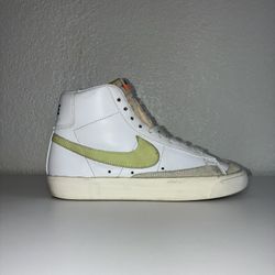 Nike Blazer Mid ‘77 Women’s Size 6.5 White & Volt Skateboarding Shoes CZ1055-108