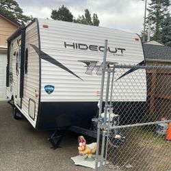 Hideout LHS by keystone RV 2019