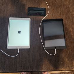 Apple products for sale (ipad & iphone)