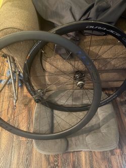 Full carbon wheels set