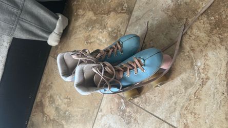 Roller blades