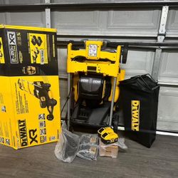 Dewalt 2x20V MAX 21 in. Cordless Battery Powered Self Propelled Lawn Mower Kit with (2) 10 Ah Batteries and Chargers 