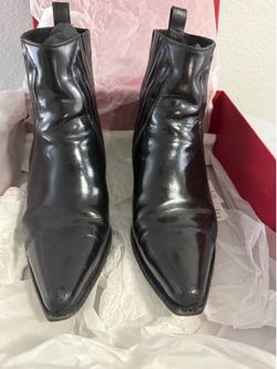 Valentino Garavani Black Leather Ankle Boots Size 39.5 Stud Detail Pointed Toe