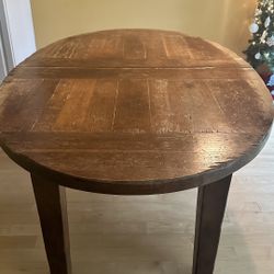 Extendable Dining Table 