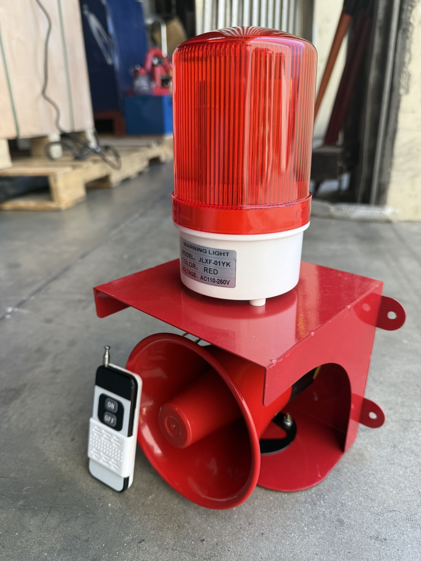 120db Industrial Sound and Remote Panic Light Alarm Siren LED