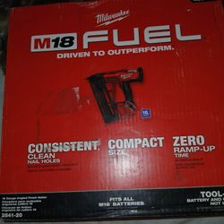 Milwaukee Fuel M18 16 Gauge Angled Finish Nailer