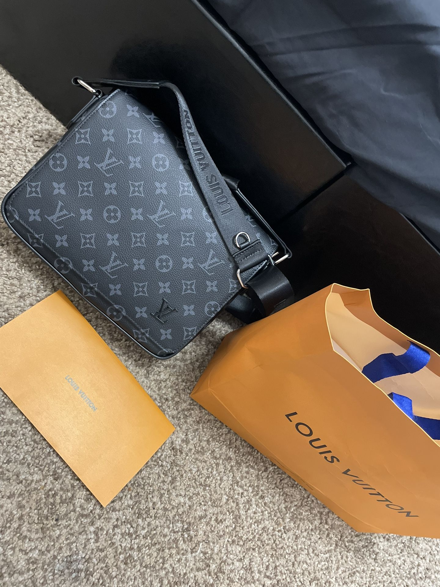 District Messenger Bag