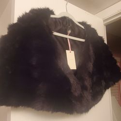 New Alex Marie Black Faux Fur Shawl - L