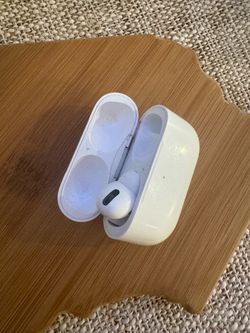 Apple AirPod with Charging Case
