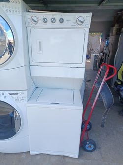 Combo Stackable Whirlpool Washer And Gas Dryer 