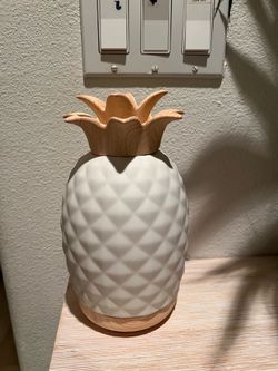 Tommy Bahama Pineapple Essential Oil Diffuser
