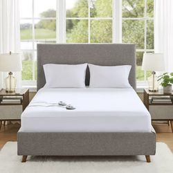 NEW King Size Heated Mattress Pad, Sunbeam, 12 Heat Settings, 12hr Auto Shut-Off, Fast Heating, Machine Washable, New in Box! (Retail $125)