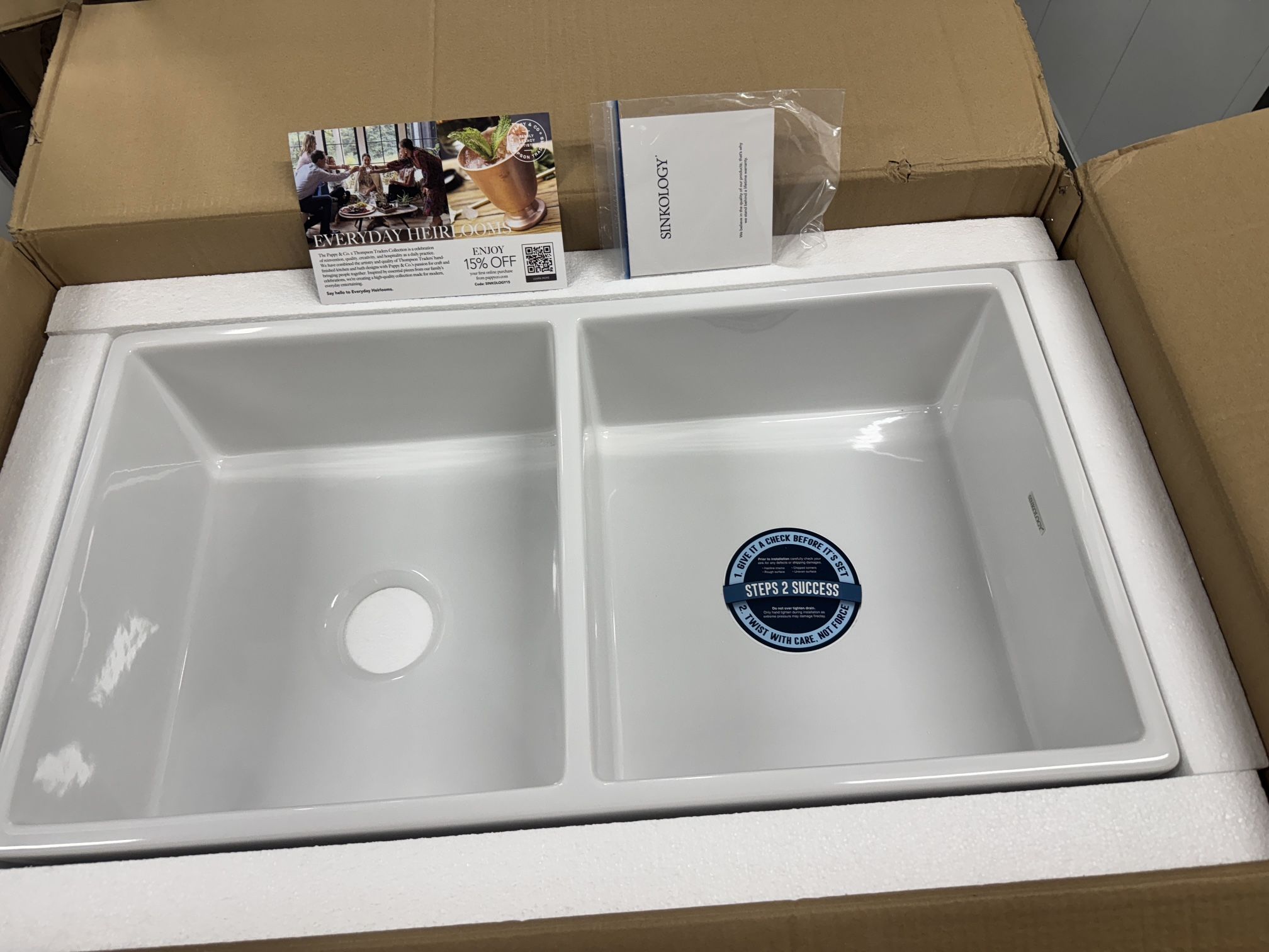 NEW TURNER FARMHOUSE APRON FRONT 33”-18” FIRECLAY DOUBLE EQUAL BOWL SINK IN BOX