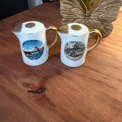 Tiny vintage sf salt and pepper shakers
