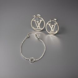 Designer Earrings & bracelet Louis Vuiton 