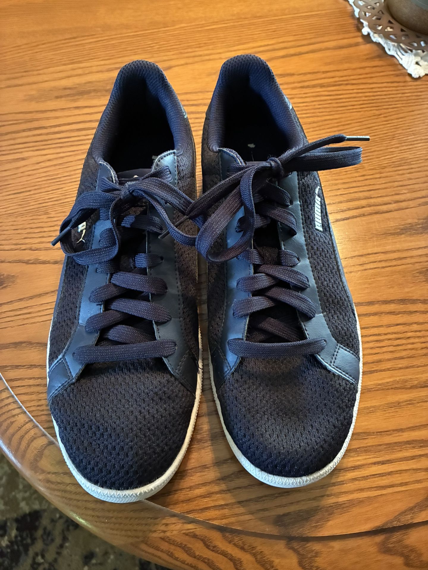Puma Sneakers