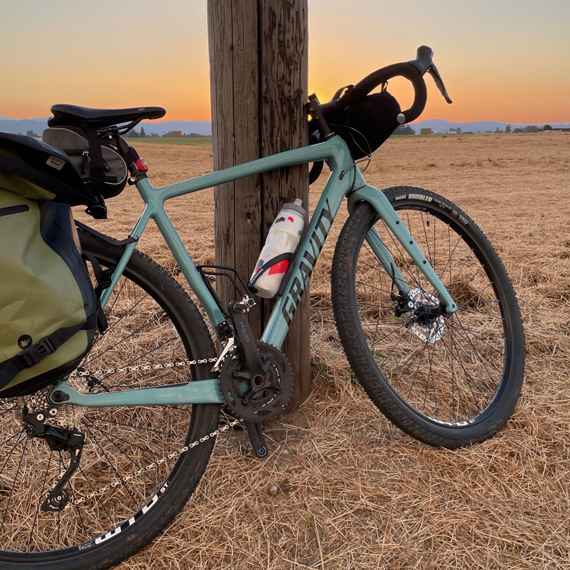 gravel bike carbon sale