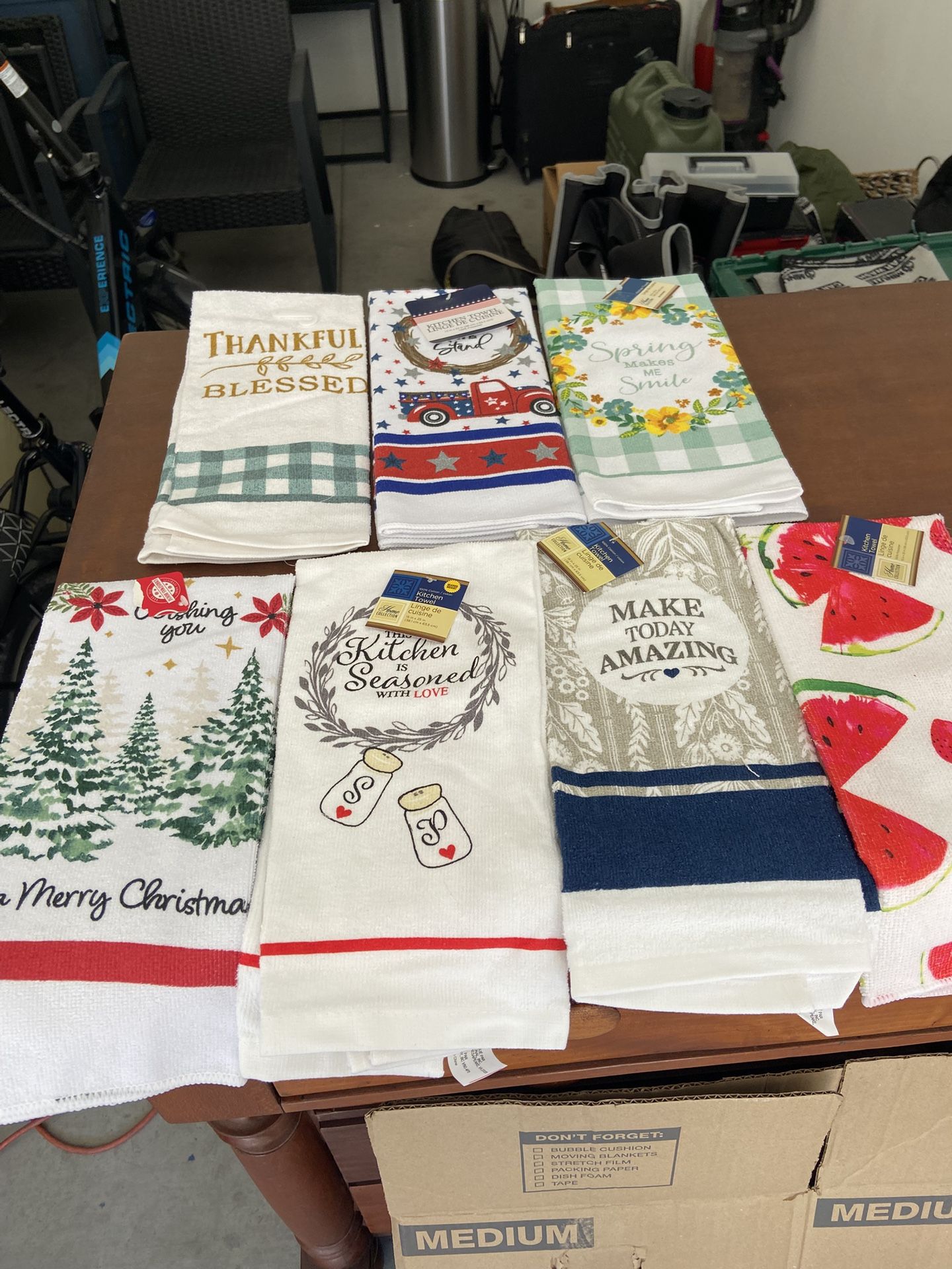 Hand Towels-Holiday Assortment Brand New!