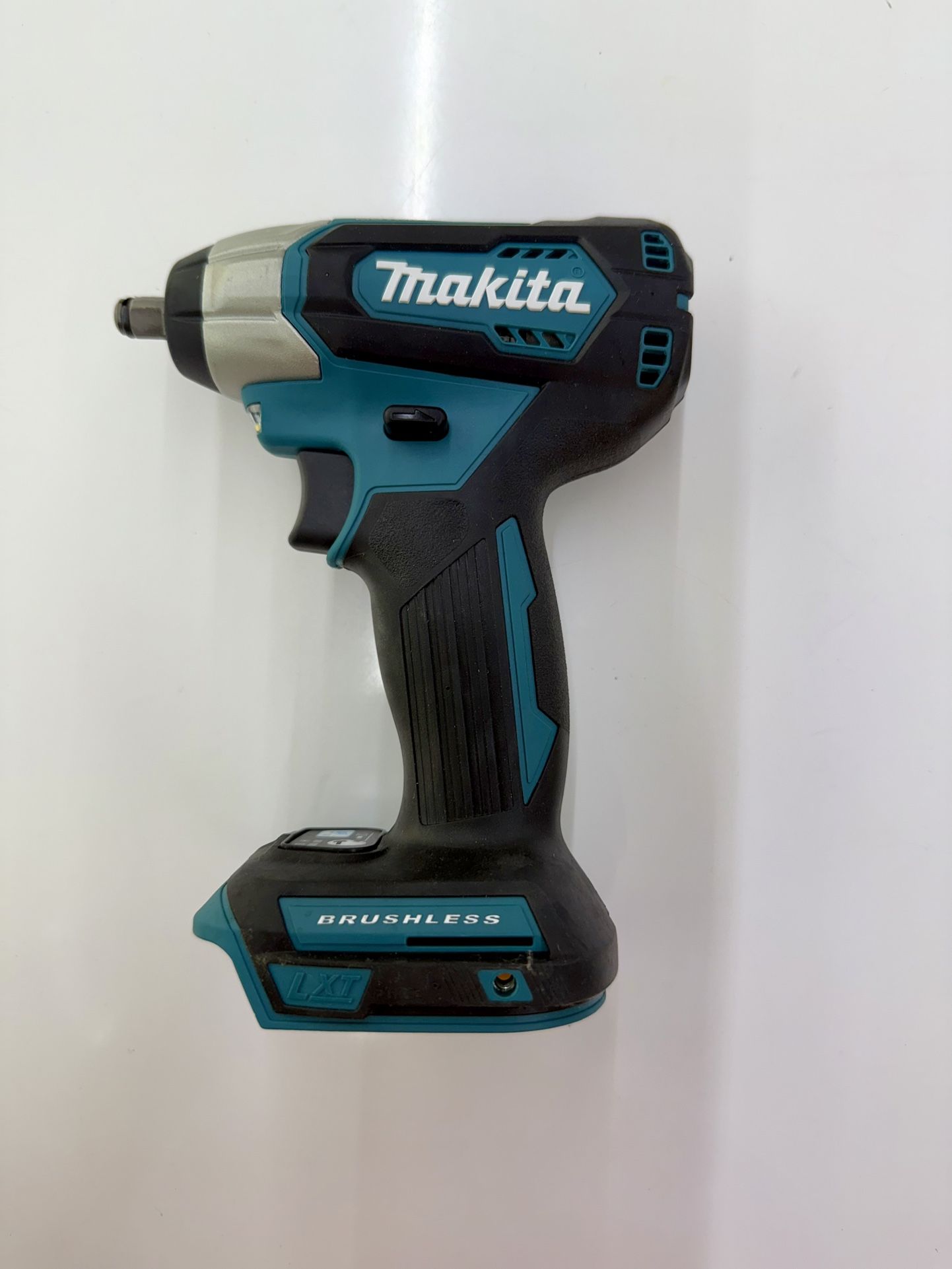 Makita XWT12 18V LXT Lithium Ion Brushless Cordless 3/8 Impact Wrench