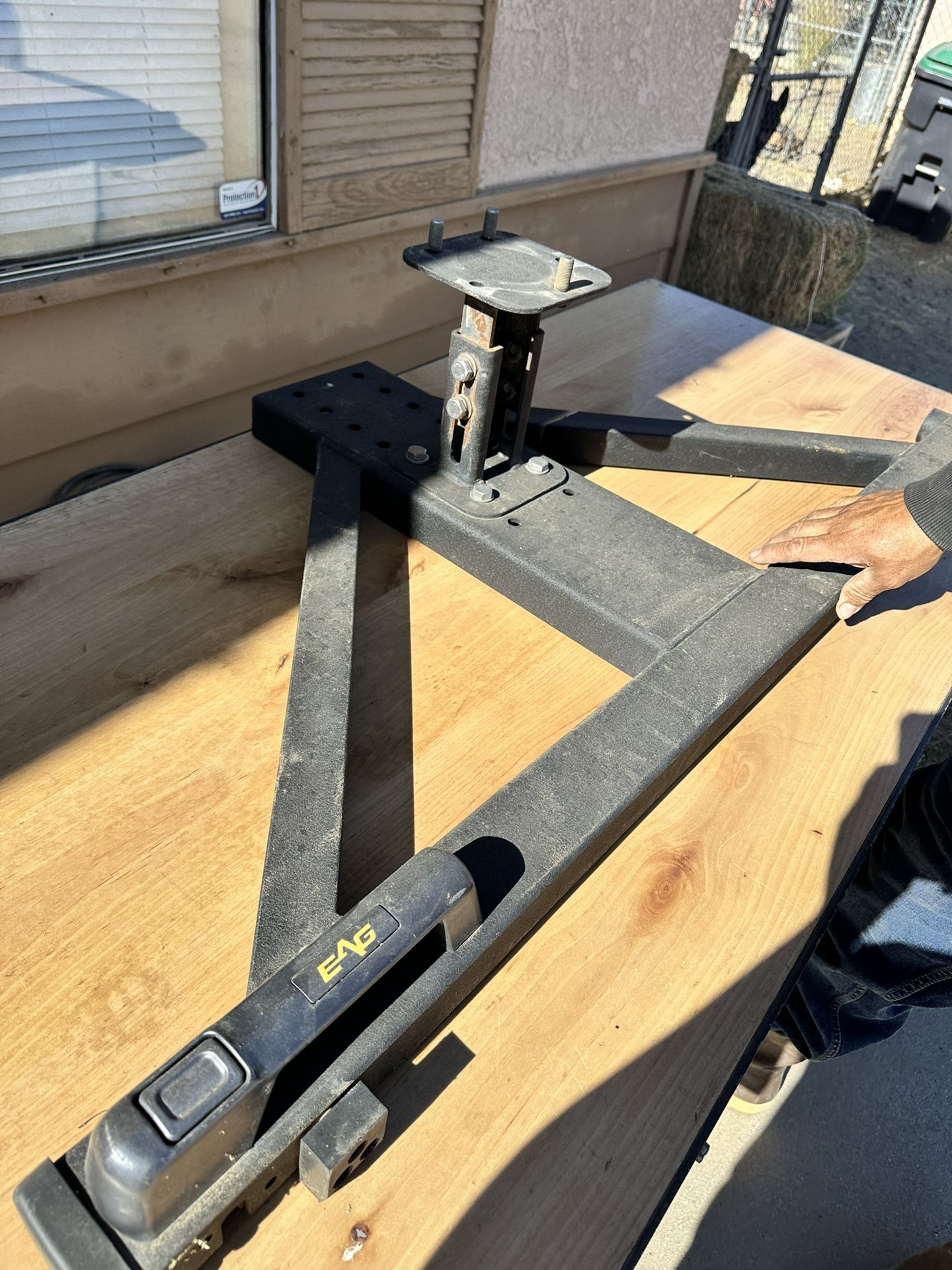 Eag Tire Swing Carrier
