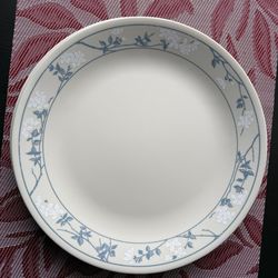 Corelle dinner plate 10.5” diameter