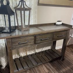 Dinnette Set With 4 Chairs And buffet Table 