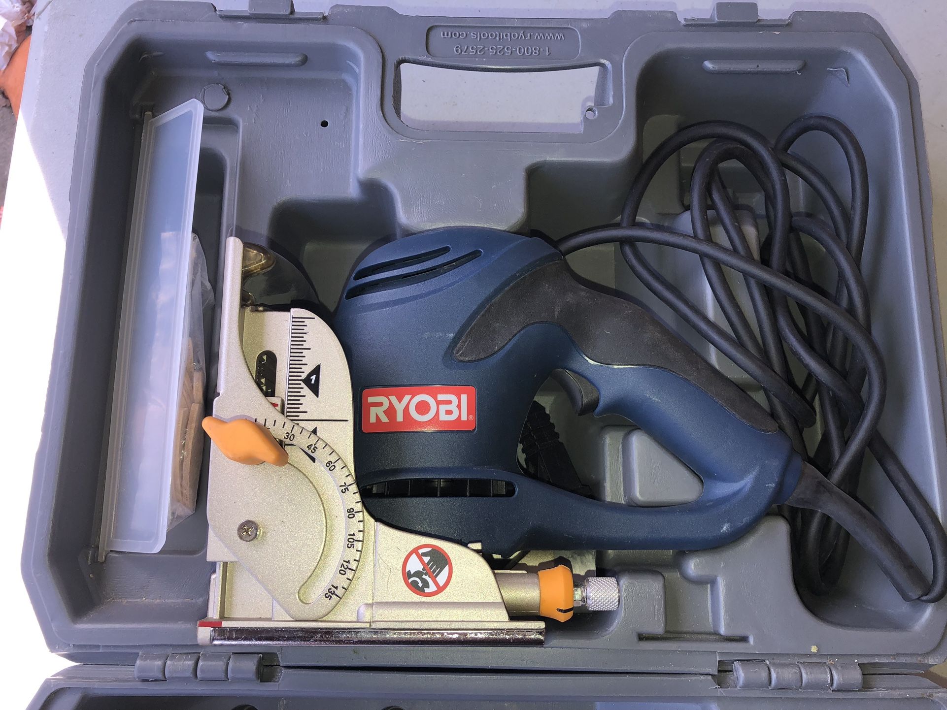 Ryobi JM82 Electric Biscuit Joiner 6 Amp 120V W/Owners Manual & Case for Sale in Corral De Tie