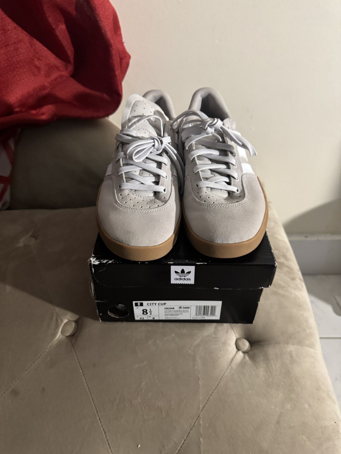 Adidas City Cup Size 8,5