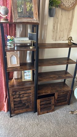 Decorative shelving matching set 60 dollars for set