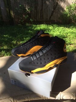 Jordan 13 Yellow Black White for Sale in Smyrna, TN - OfferUp